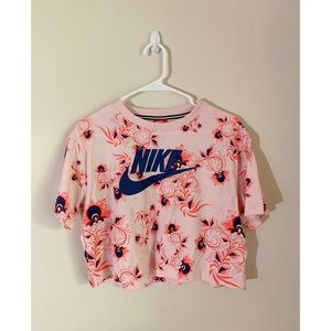 Nike Women’s Floral Crop Top
